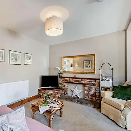 Prázdninový dům 1 Bed In Easingwold 84002 *